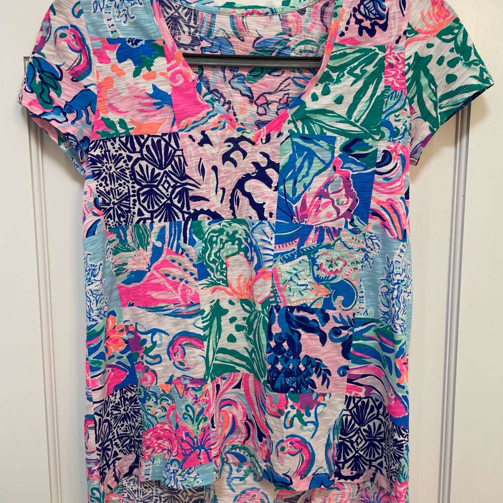 Lilly Pulitzer XS Multicolor Patchwork‎ V-Neck Short Sleeve Women's T-Shirt Tee